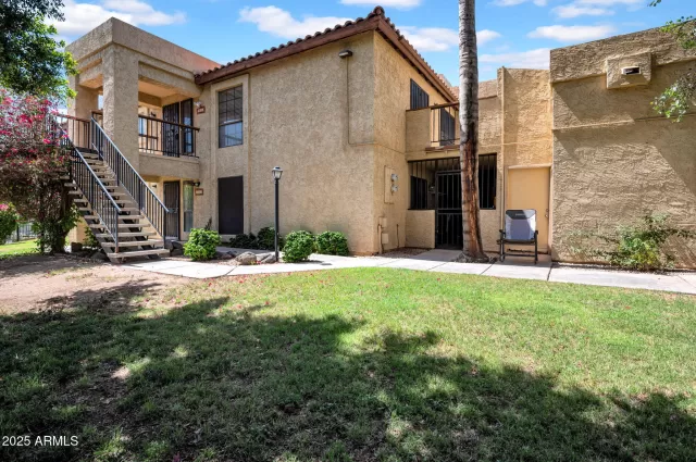 MLS: 6871275 Condo For Sale