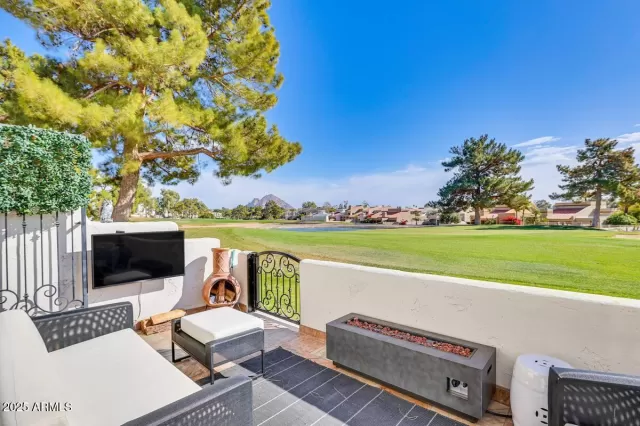 MLS: 6871371 Condo For Sale