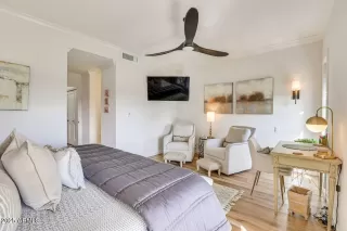 Photo #5: 6871371 Listing