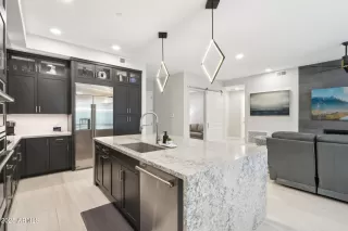 Photo #4: 6871511 Listing 