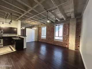 Photo #3: 6871889 Listing 