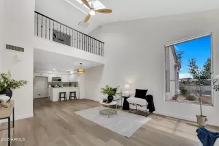 Photo #2: 6872054 Listing 