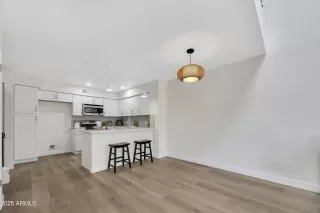 Photo #6: 6872054 Listing 