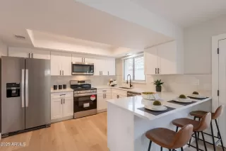 Photo #2: 6872236 Listing 