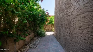 Photo #4: 6872239 Listing 