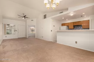 Photo #6: 6872275 Listing