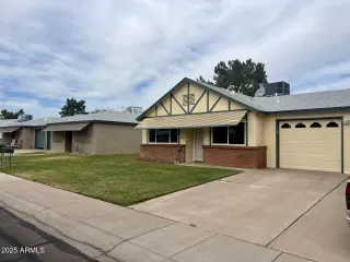 Photo #4: 6872278 Listing