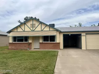 Photo #5: 6872278 Listing