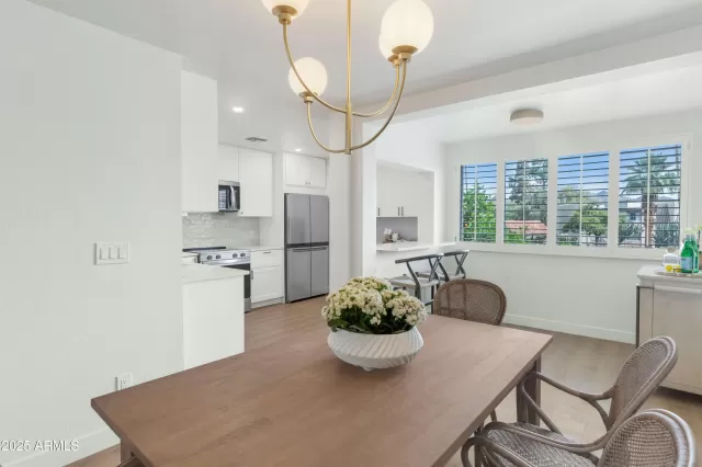 MLS: 6872392 Condo For Sale