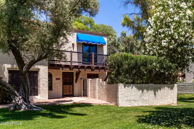 MLS: 6872435 Condo For Sale