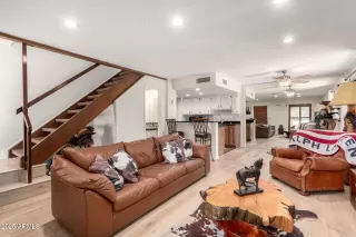 Photo #2: 6872435 Listing 