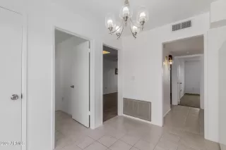 Photo #2: 6872519 Listing