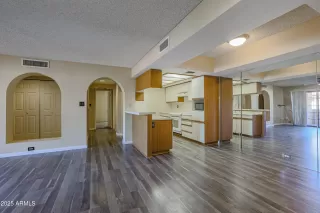 Photo #6: 6872598 Listing 