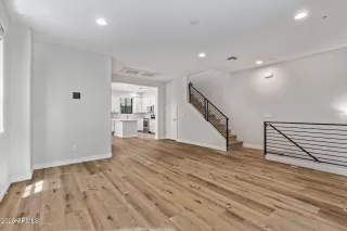 Photo #6: 6872681 Listing 