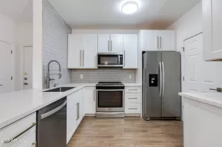 Photo #3: 6873052 Listing