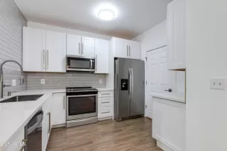 Photo #4: 6873052 Listing