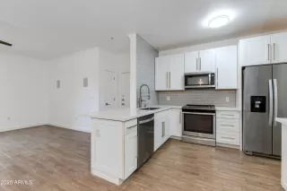 Photo #5: 6873052 Listing