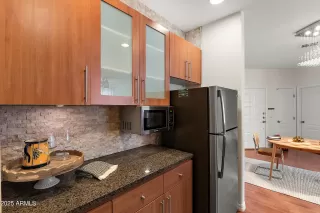 Photo #5: 6873059 Listing 