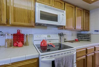 Photo #6: 6873076 Listing