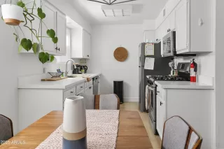 Photo #2: 6873092 Listing