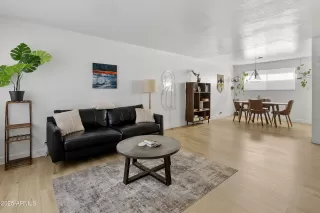 Photo #6: 6873092 Listing