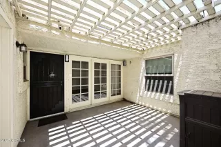 Photo #1: 6873264 Listing