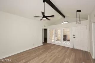 Photo #3: 6873264 Listing