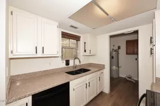 Photo #6: 6873264 Listing