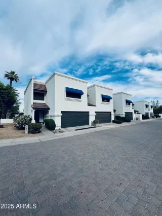 Photo #1: 6873330 Listing 