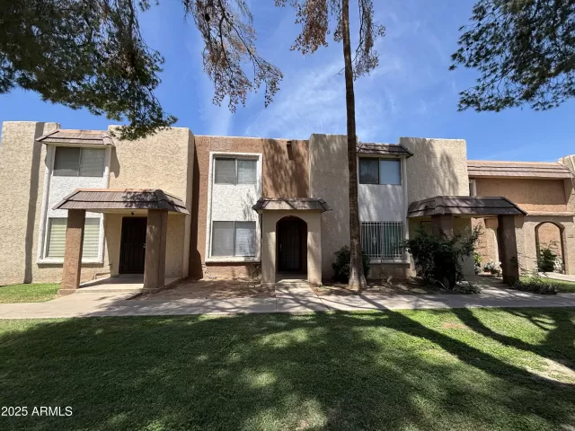 MLS: 6873635 Condo For Sale