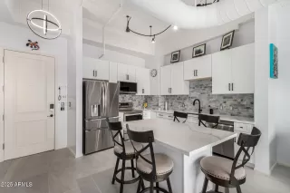 Photo #6: 6873801 Listing