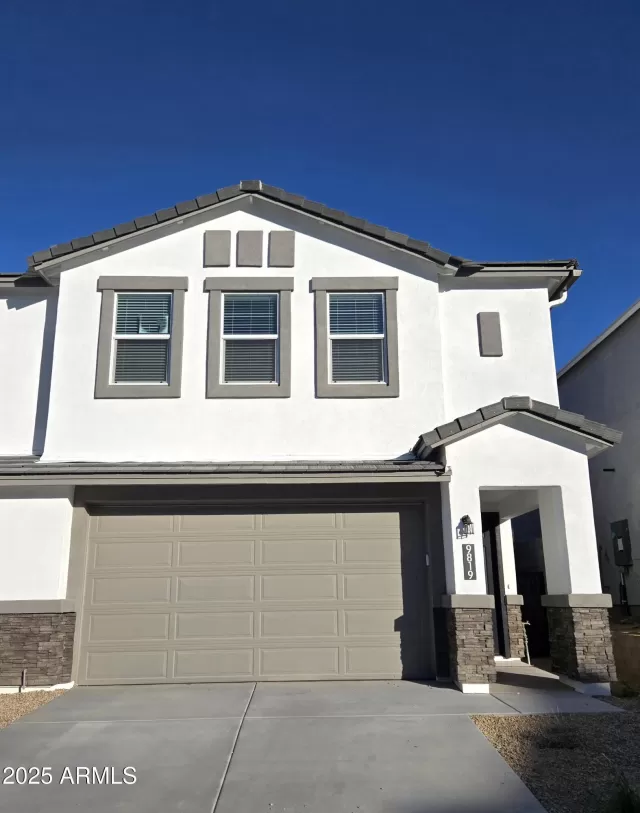 MLS: 6873802 Condo For Sale