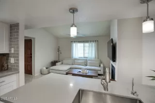 Photo #3: 6873823 Listing