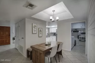 Photo #5: 6873823 Listing