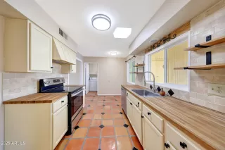 Photo #3: 6873858 Listing 