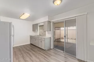 Photo #4: 6873859 Listing