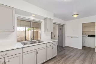 Photo #6: 6873859 Listing