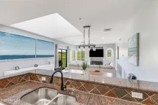 Photo #6: 6873980 Listing 