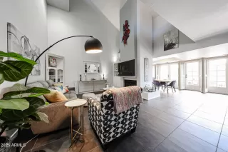 Photo #6: 6874025 Listing