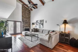 Photo #2: 6874175 Listing