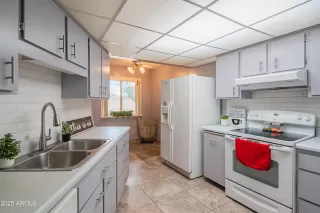 Photo #3: 6874176 Listing