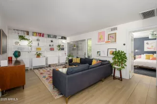 Photo #1: 6874386 Listing