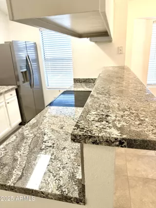 Photo #6: 6874651 Listing