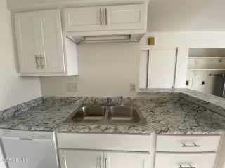 Photo #4: 6874701 Listing 