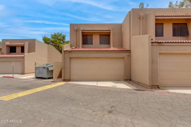 MLS: 6875056 Condo For Sale