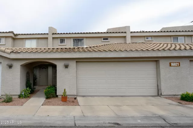 MLS: 6875238 Condo For Sale