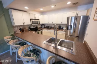 Photo #4: 6875238 Listing