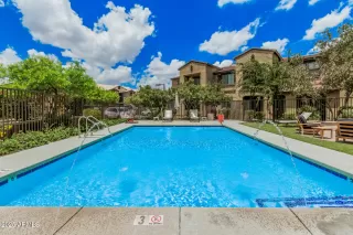 Photo #4: 6875280 Listing