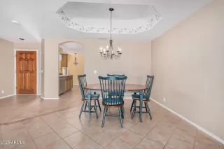 Photo #6: 6875370 Listing