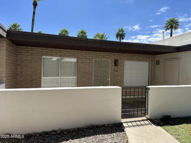 MLS: 6875563 Condo For Sale